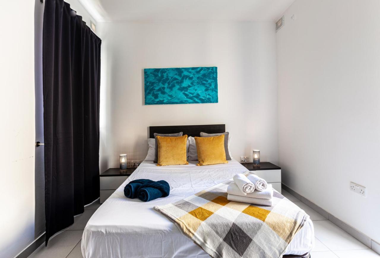סיינט פול ביי Z4 - Seafront Apartment מראה חיצוני תמונה
